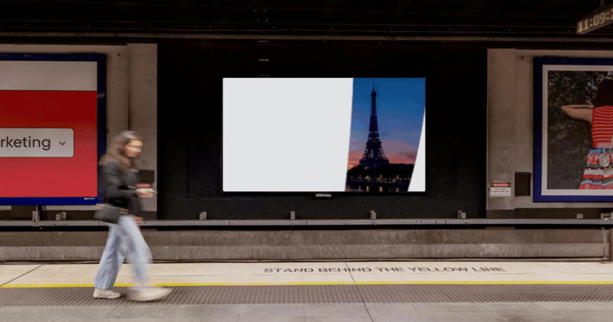 JCDecaux XTrackTV - digital advertisement in train stations with audio