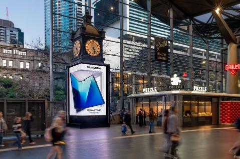 JCDecaux Digital Large Format Rail, The Clock, Southern Cross Station, Melbourne, Samsung