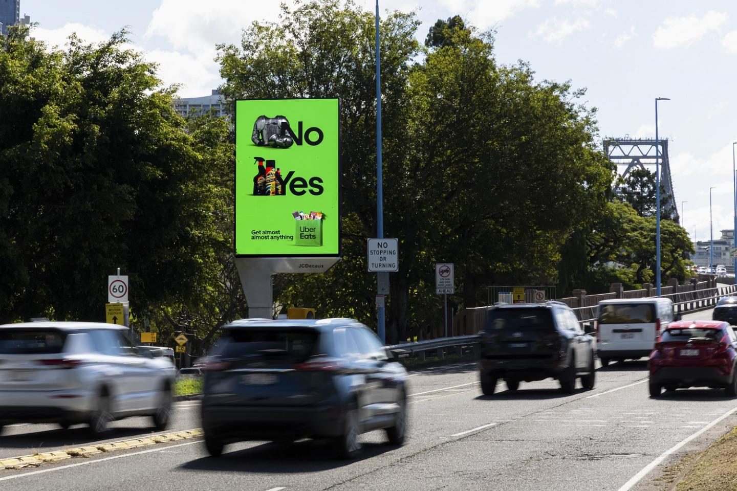 JCDecaux Aspire, Story Bridge South, Brisbane, Uber Eats