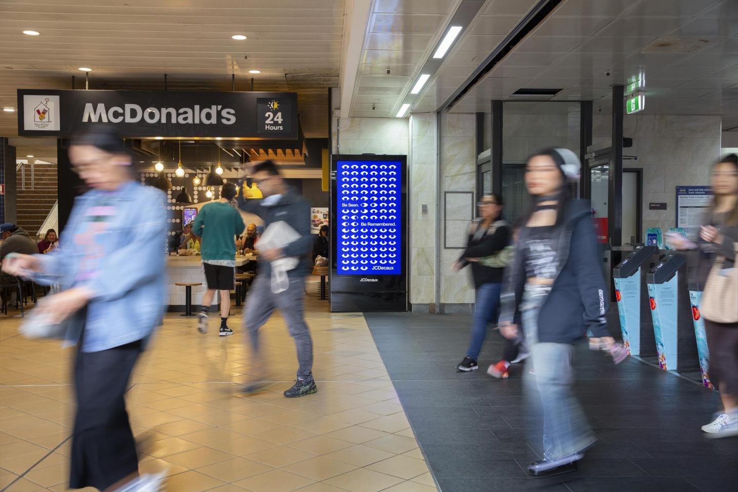 JCDecaux Small Format