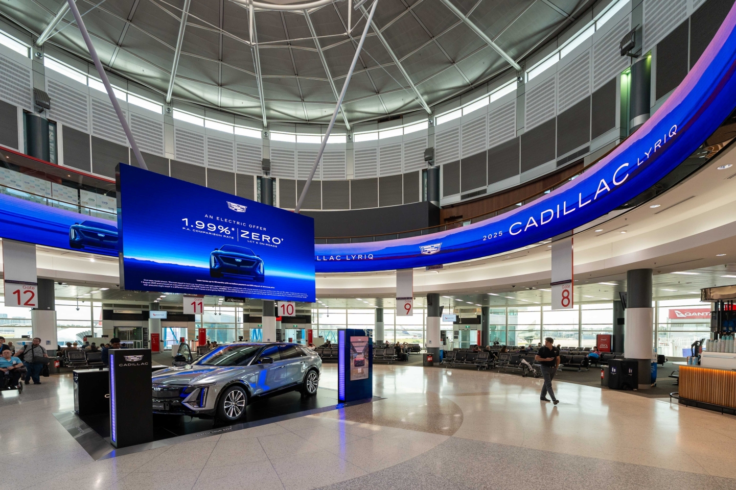 JCDecaux at Sydney Airport - The Halo digital advertising