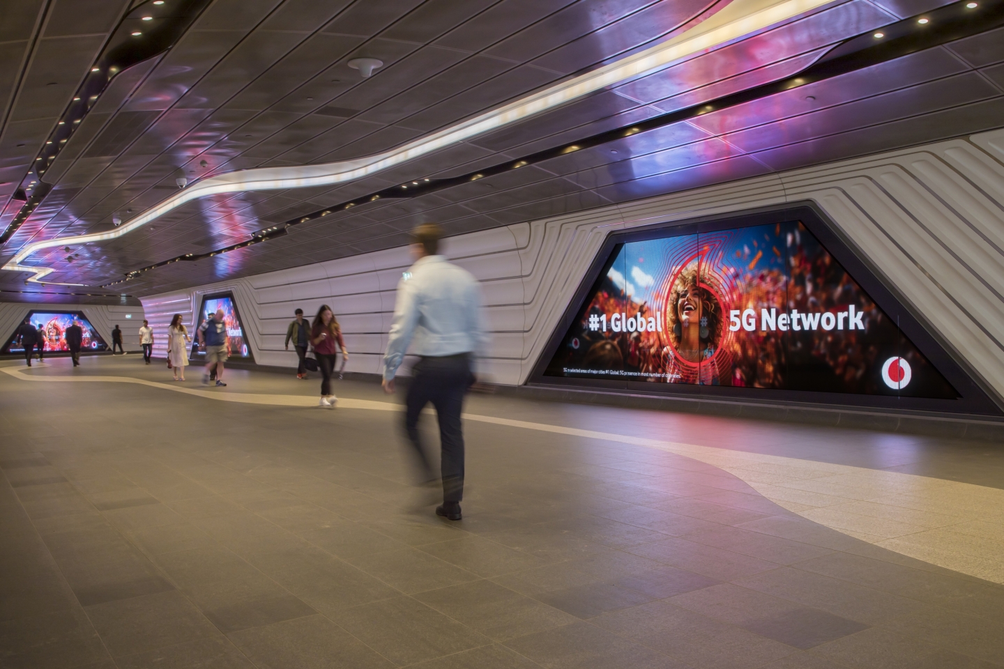 JCDecaux Australia digital screen advertising Wynyard walk Sydney