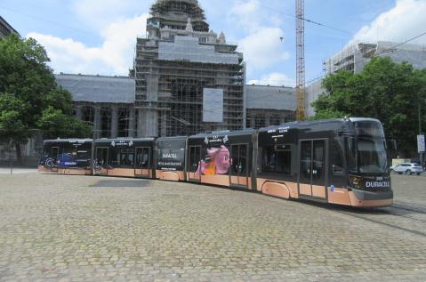 JCDecaux Tram Fullwrap Duracel