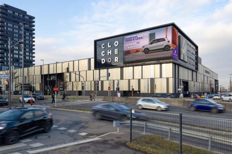 Auto festival- cloche d'Or- shopping mall- Luxembourg - expérience - 2026 - Big Led - Leap Motors