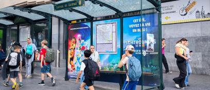JCDecaux_ Smurfs_Schtroumpfs film_ Smurfen_Bruxelles_Brussel_Abribus