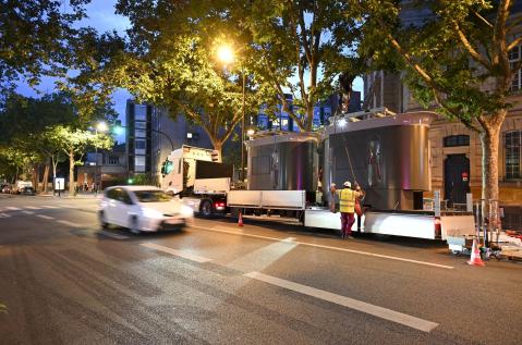 World Toilet Day - Self-cleaning public toilets - Paris - JCDecaux