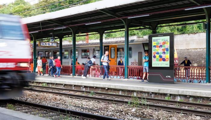 JCDecaux erneuert Werbevertrag für Bahnhöfe in Luxemburg mit digitalem Fokus