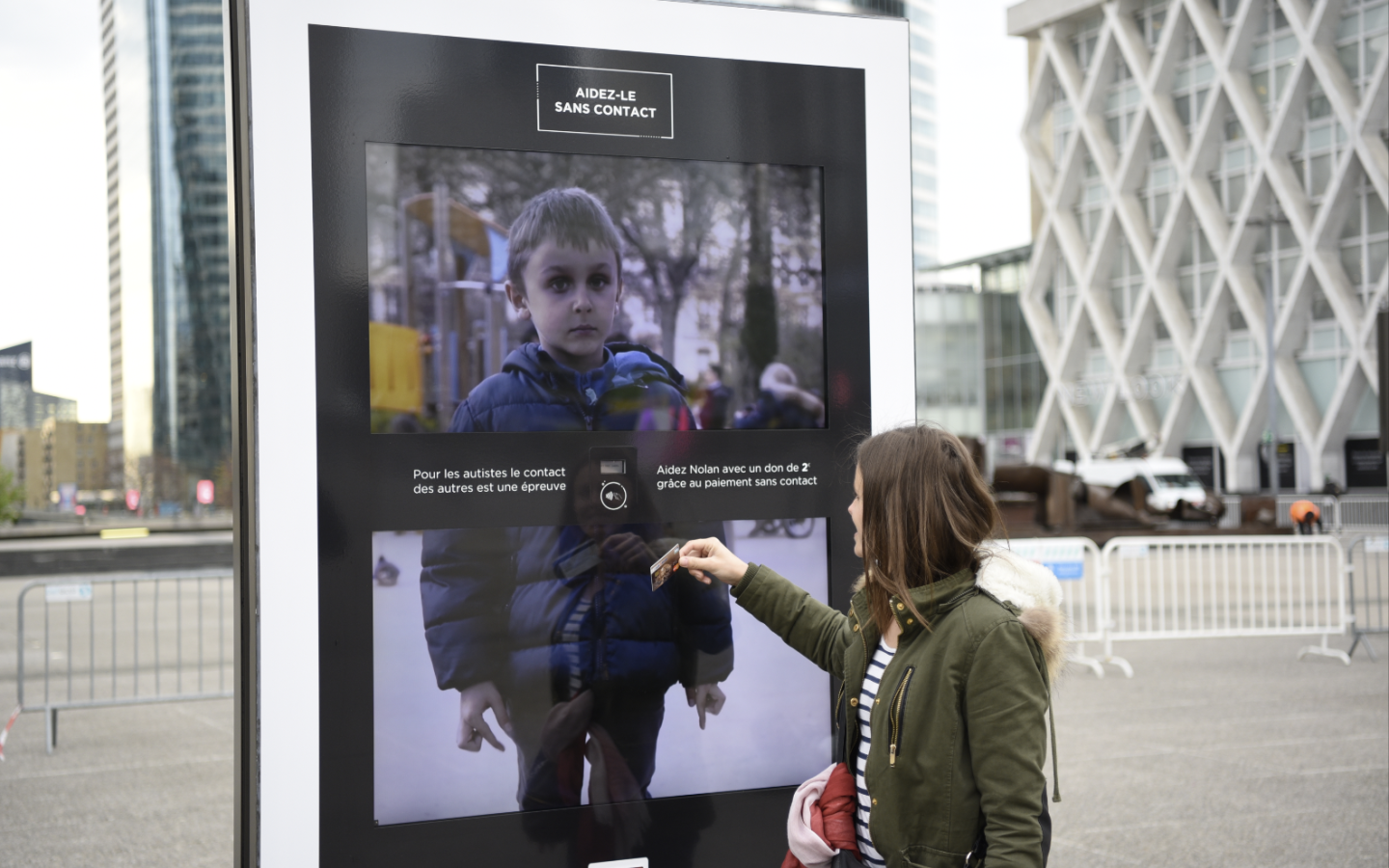 Vaincre I'Autisme contactless payment, JCDecaux France, 2017-04