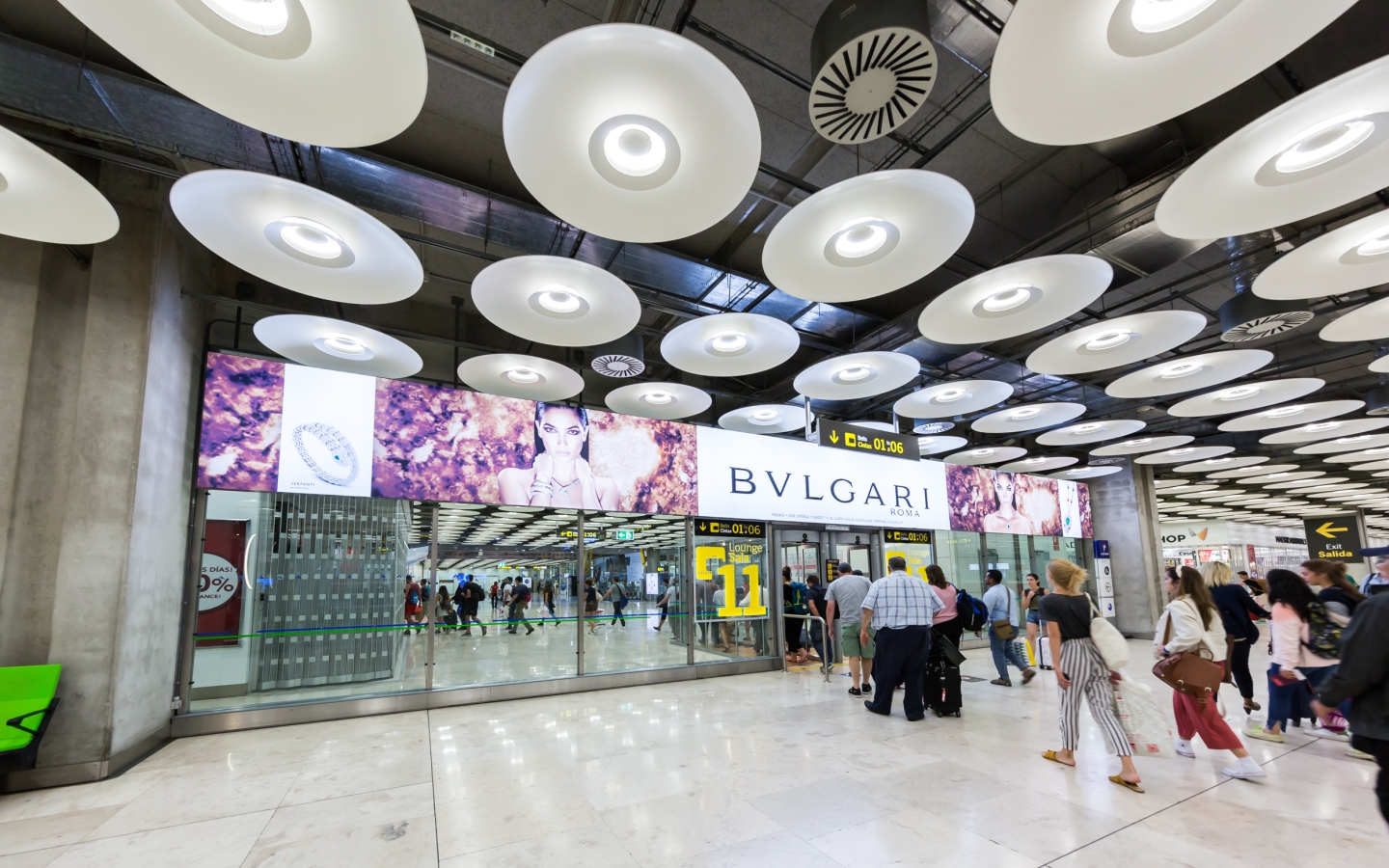 Bulgari campaign at JCDecaux Spain Airport, 2018-07