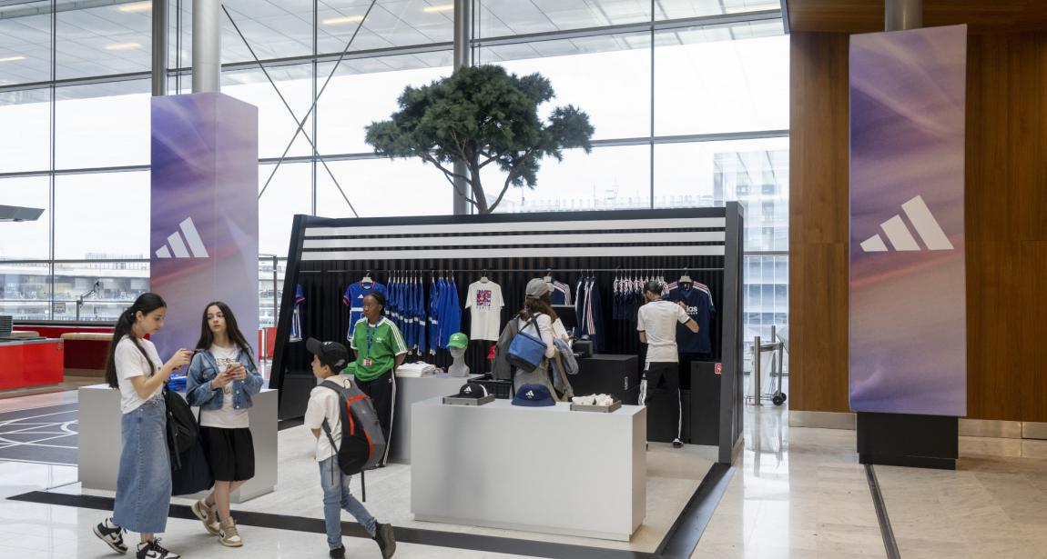 JCDecaux - Orly - Adidas - Shopping Podium