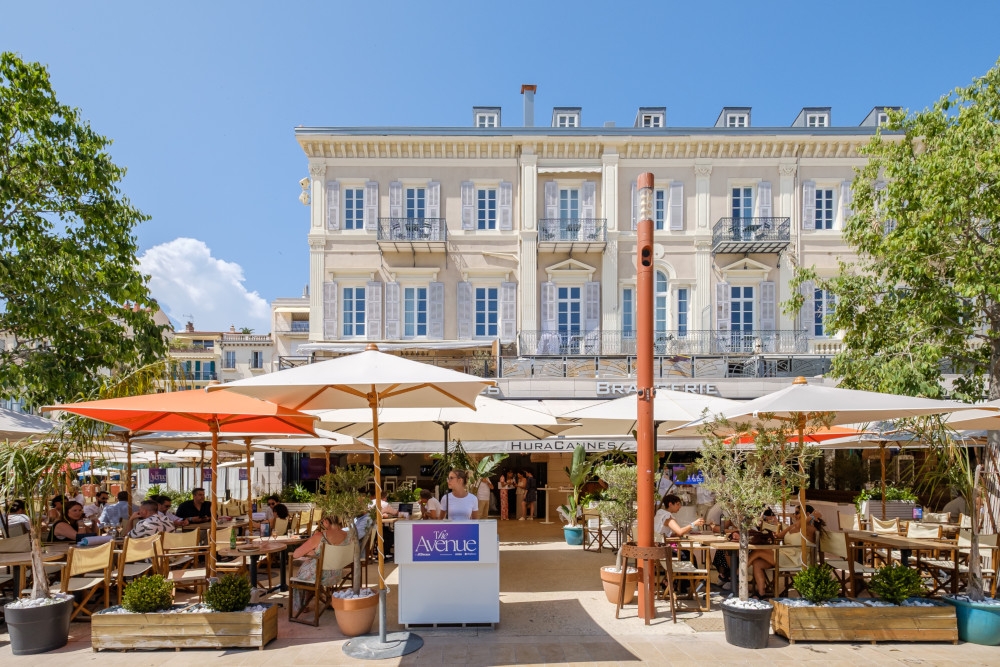 JCDecaux Cannes Lion DOOH Event The Avenue