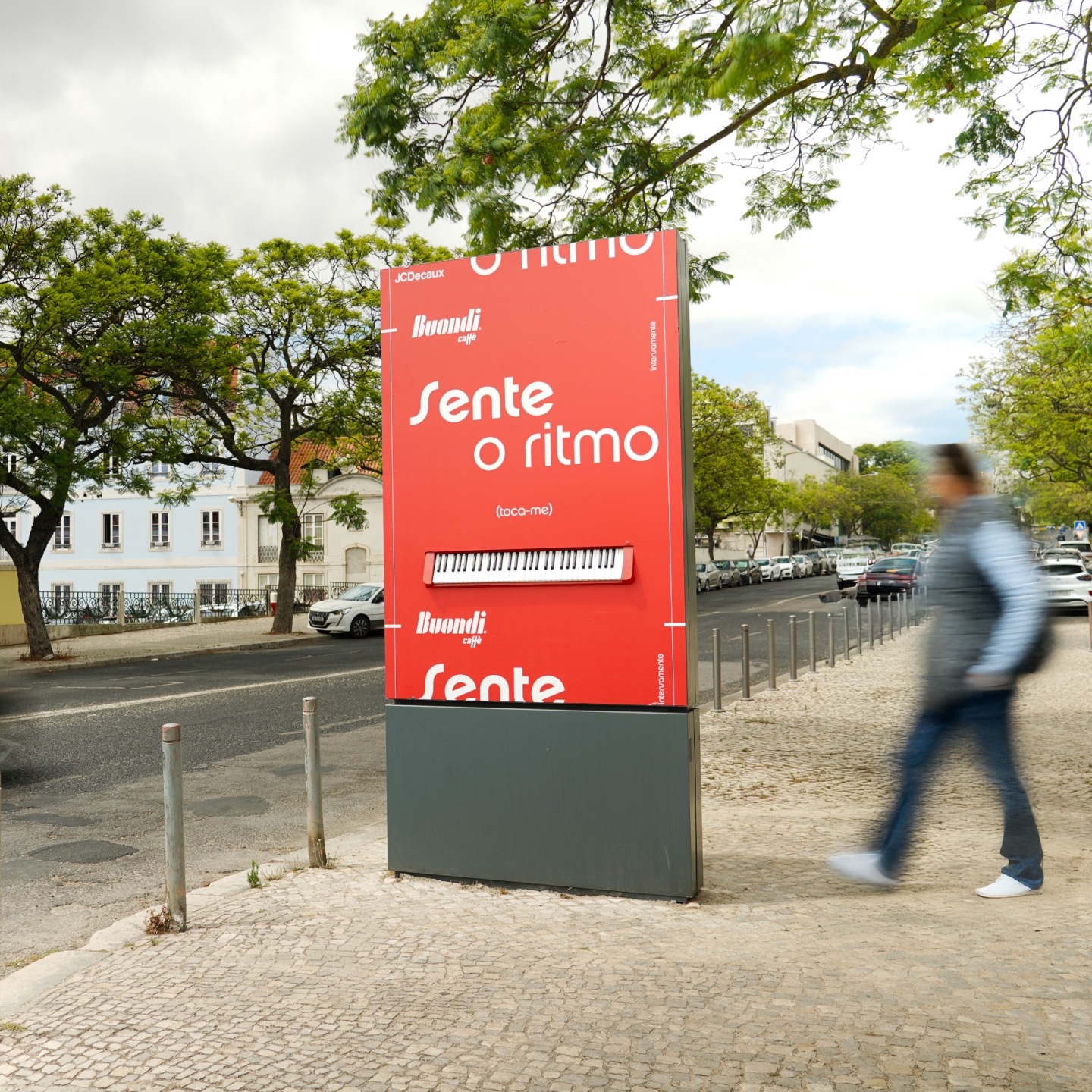 JCDecaux's street furniture and Buondi Caffè campaign for Nos Festival in Portugal