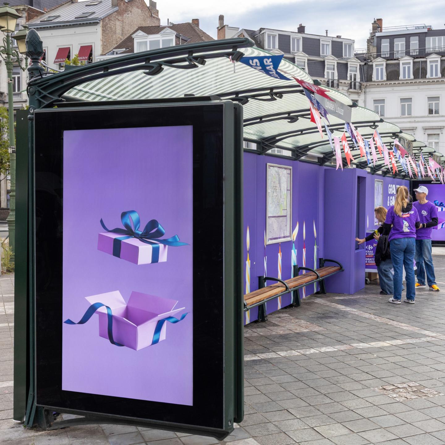A bus shelter for Carrefour's birthday in Brussels by JCDecaux