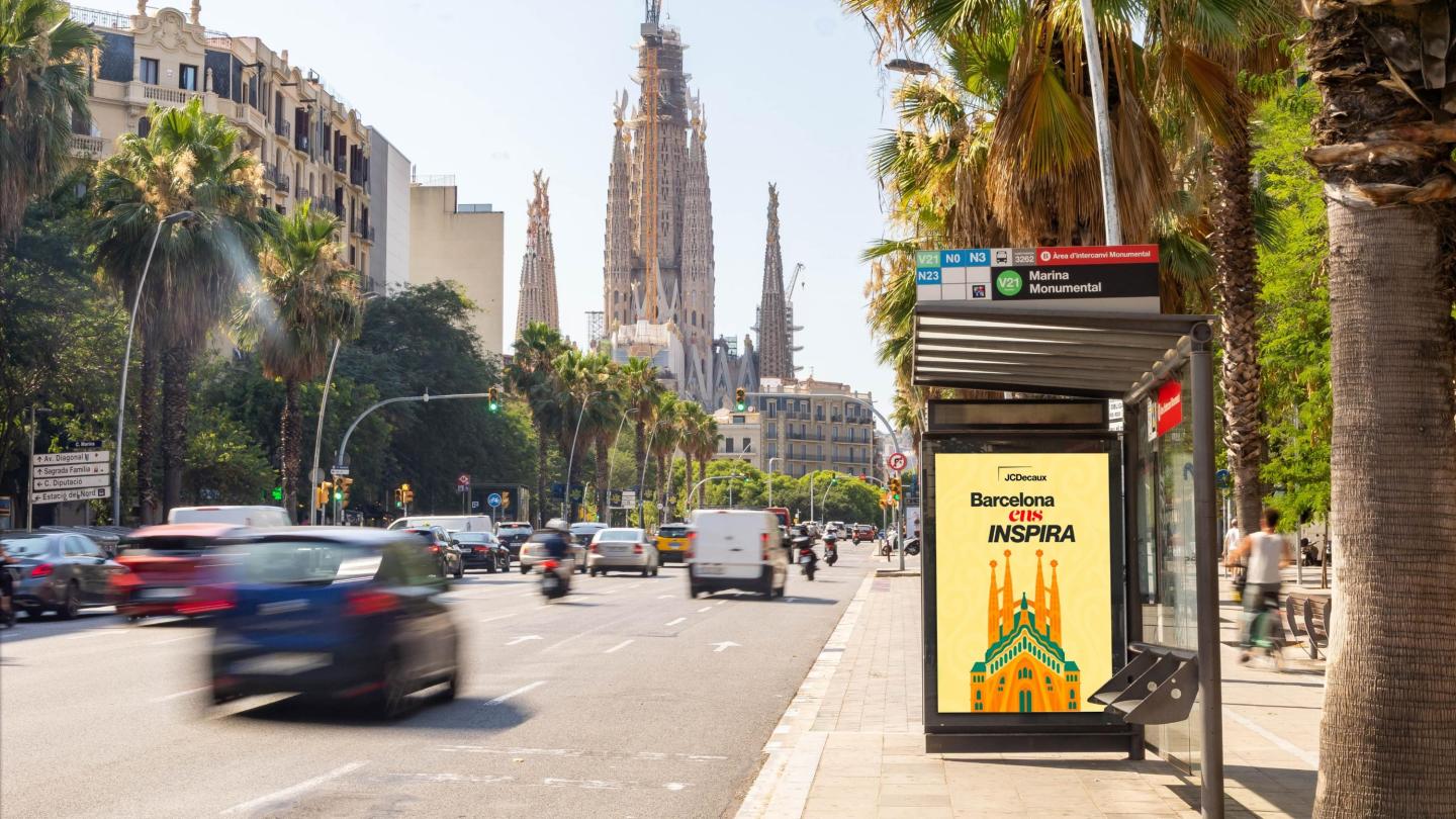 Bus shelter Digital - Advertising street furniture in Barcelona - JCDecaux