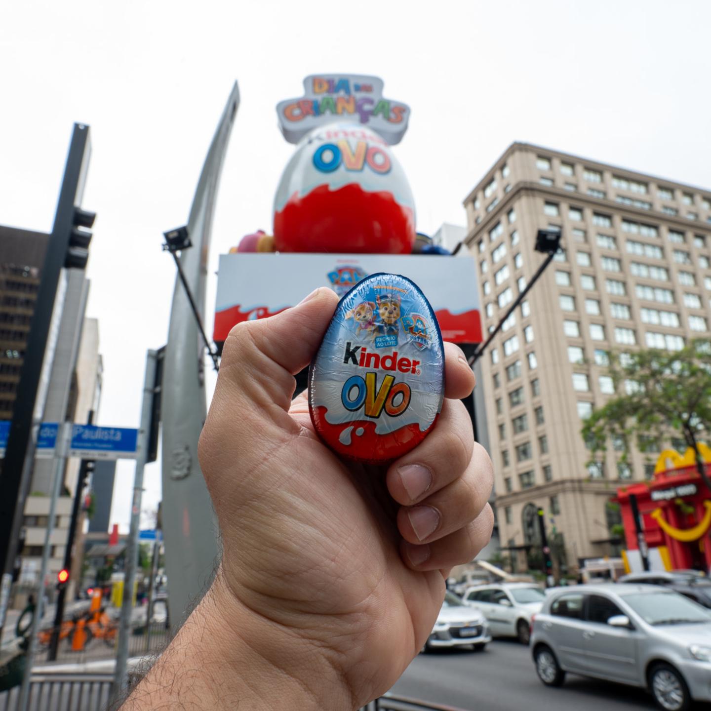 Kinder Campaign for Children Day in Sao Paulo in partnership with JCDecaux Brazil