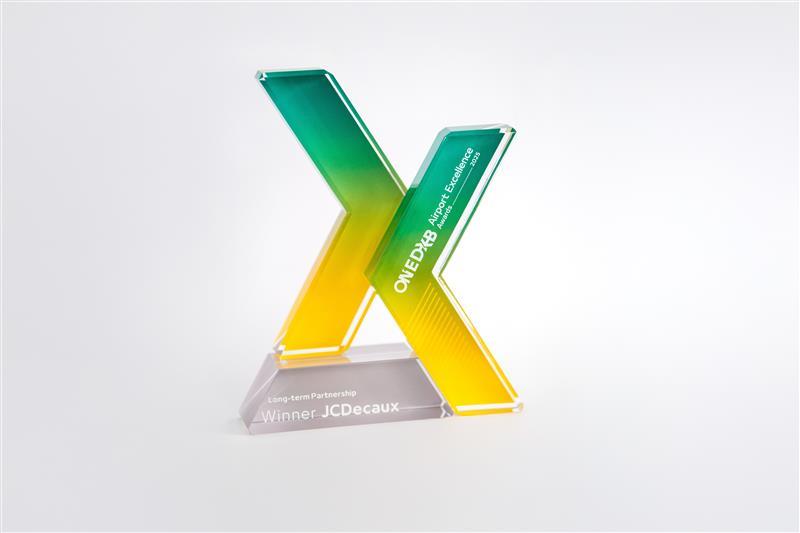JCDecaux Dicon receives “Excellence in Long-Term Partnership” award at OneDXB Airport Excellence Awards