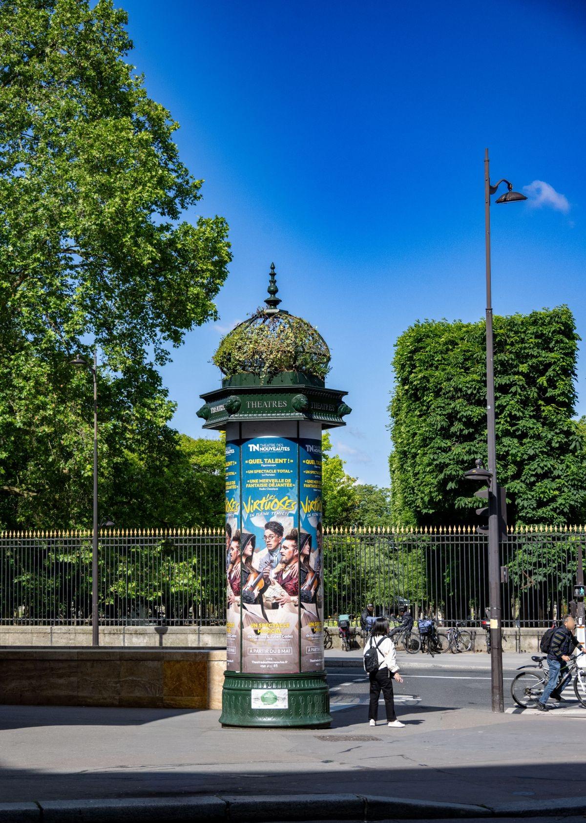 Greened street furniture - Morris column