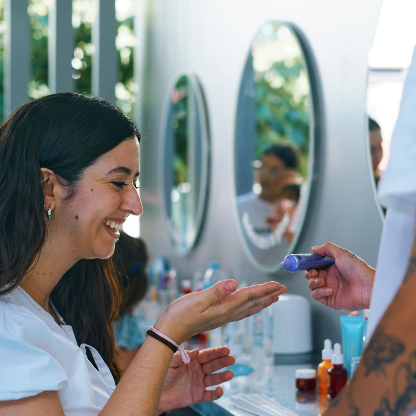 JCDecaux x Erborian glow wave – hydration skincare wall in Madrid pop-up