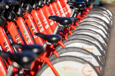 Bicicletas de Bicing en una estación de Barcelona.