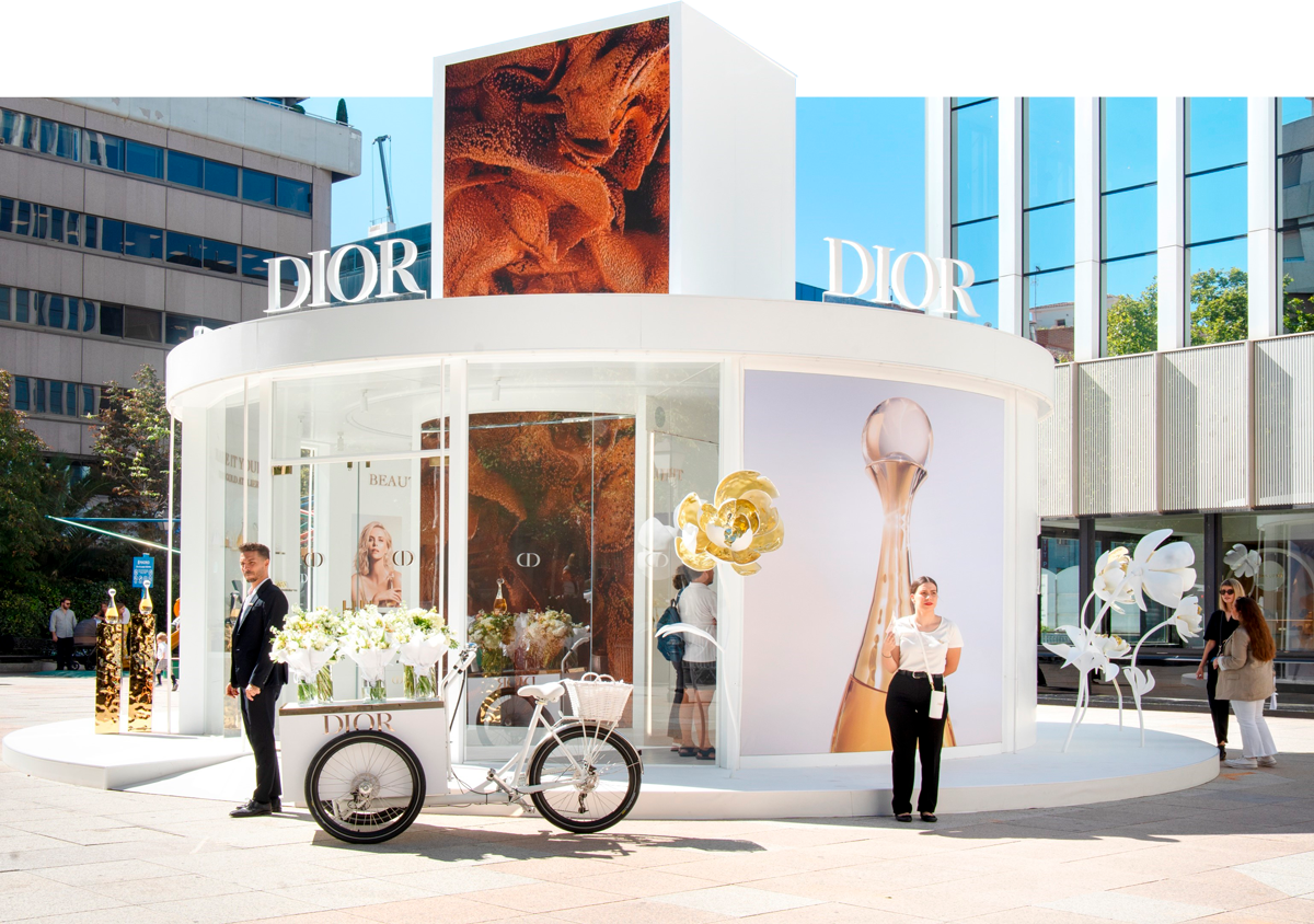 Stand Dior