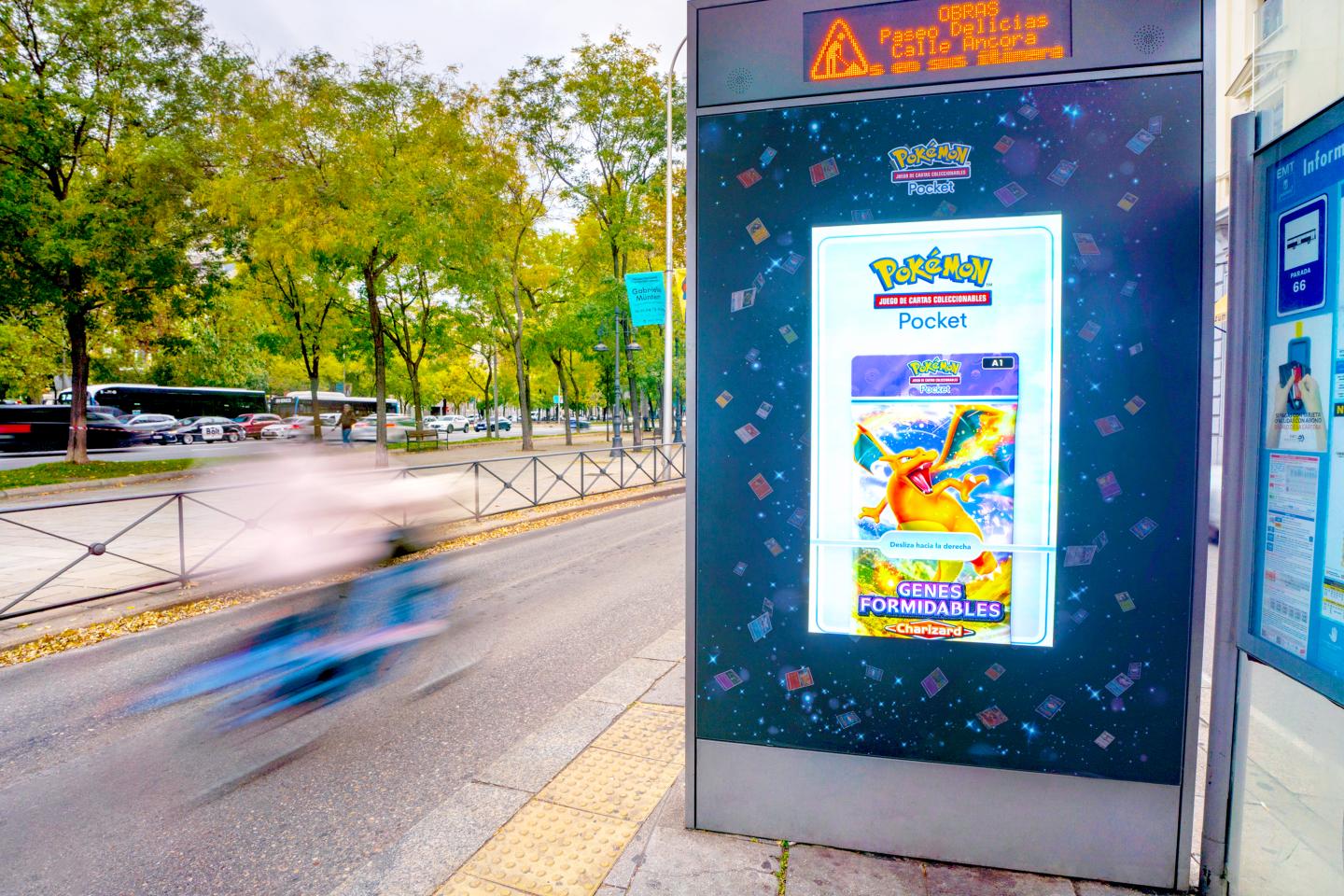 Campaña de Pokemon en una marquesina de Madrid