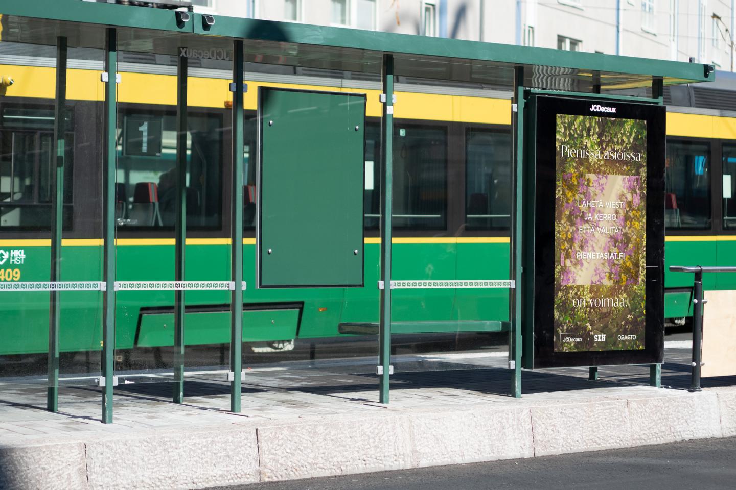 näyttö kurvissa jossa interaktiivinen aineisto