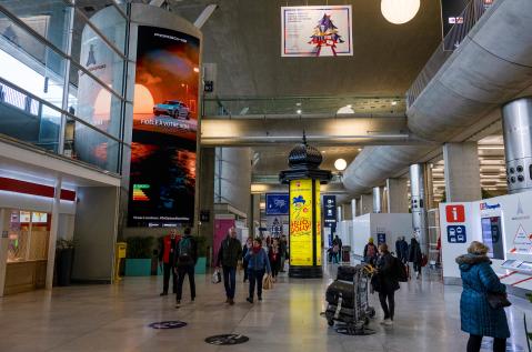 Extime JCDecaux Airport - Porsche