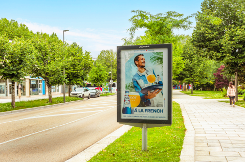 Campagne d'affichage publicitaire de 1664 sur un mobilier JCDecaux à Bayonne