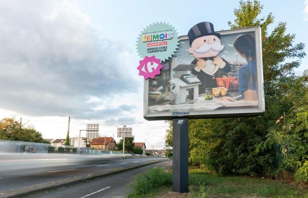 Mobiliers grand format 8m² - JCDecaux avec Carrefour pour le mois Monopoly