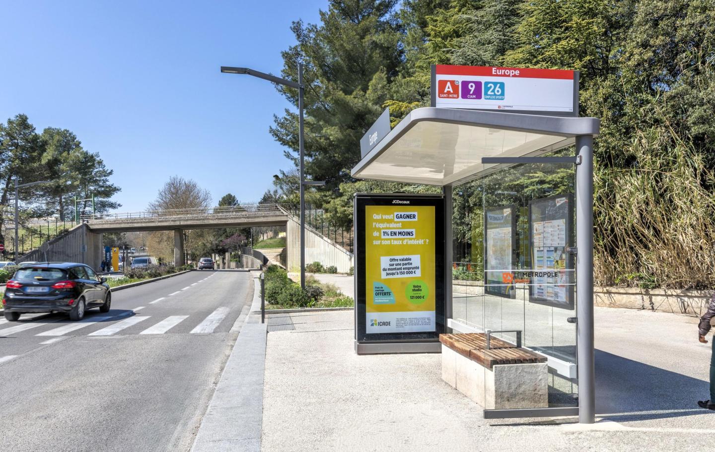Une campagne d'affichage pour Icade sur un abribus de JCDecaux à Aix