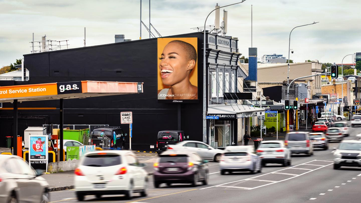 JCDecaux SMARTFRAME NZ