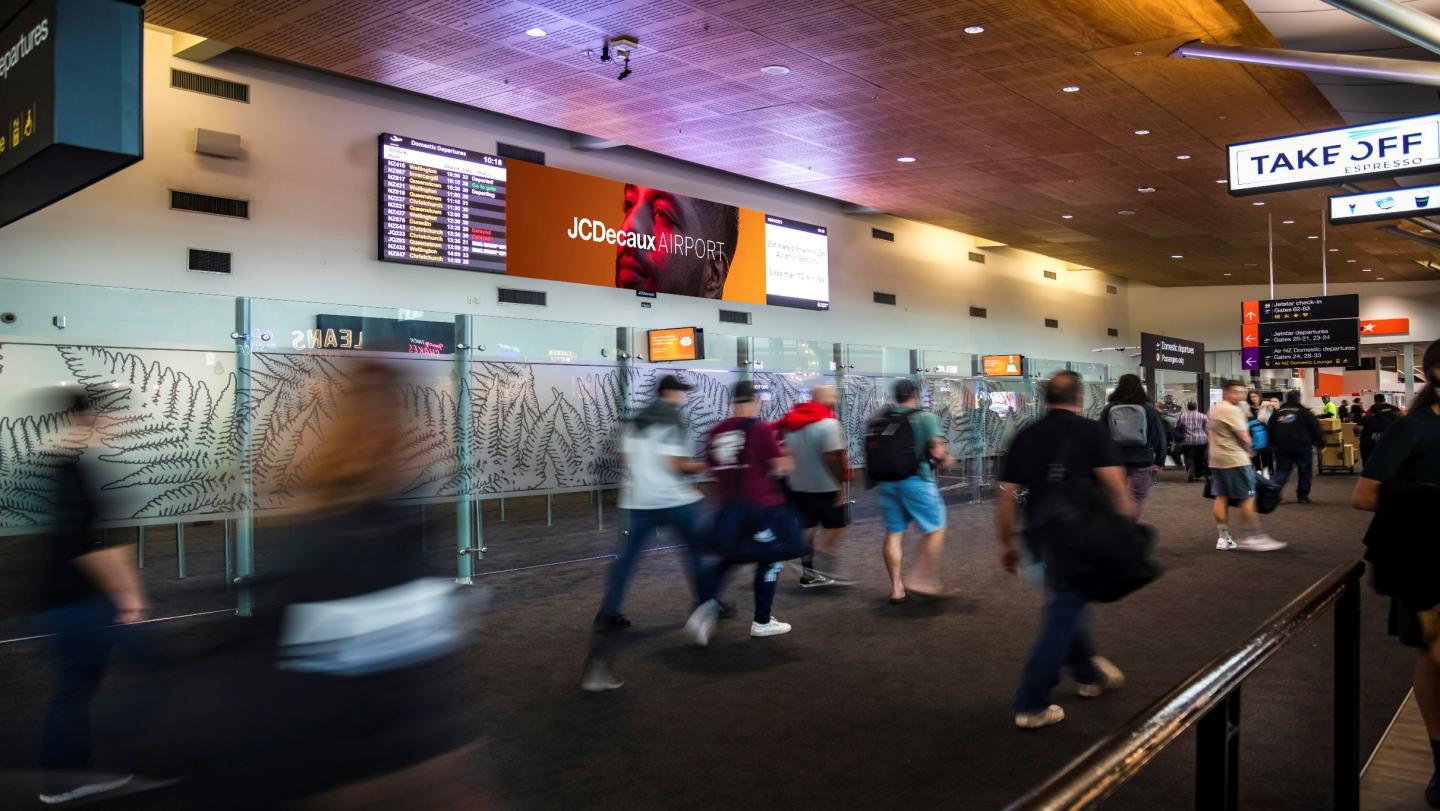 JCDecaux AIRPORT Digital Billboard