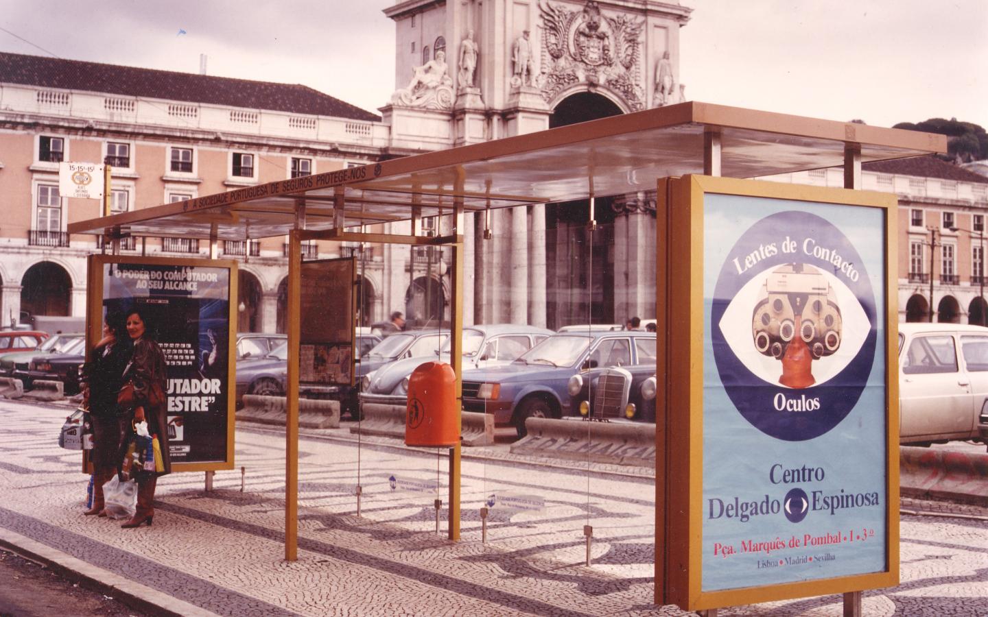 50 anos jcdecaux primeiro abrigo