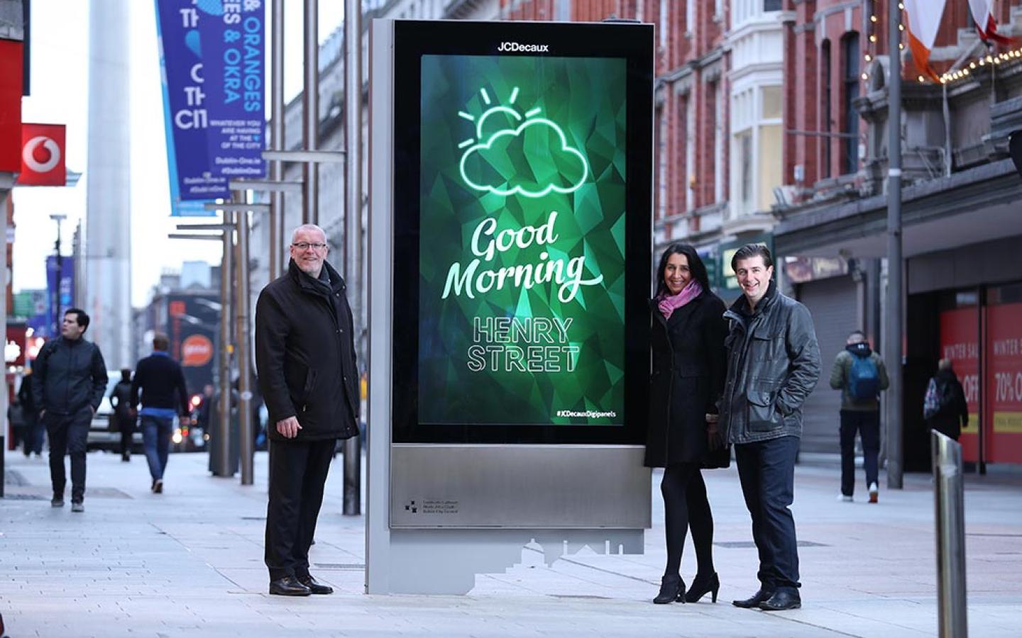 jcdecaux digital ooh 