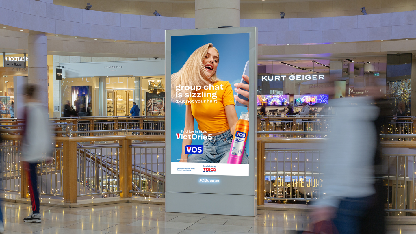 VO5 shopping centre billboard advert