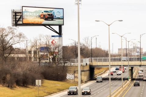 Nissan Frontier JCDecaux OOH Advertising Digital Chicago Billboard