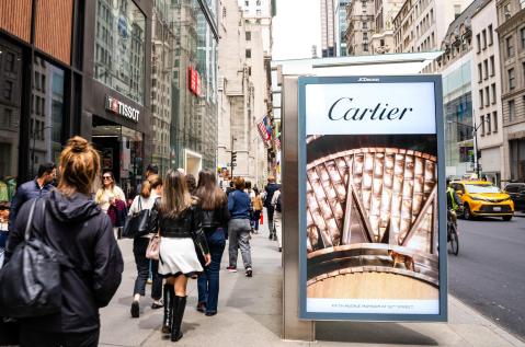 Cartier JCDecaux OOH Advertising Digital NYC Bus Shelter
