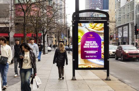 Door Dash Street Furniture Chicago Advertisement JCDecaux