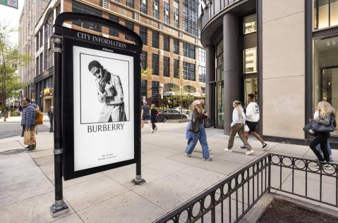 Burberry JCDecaux OOH Advertising Digital Bus Shelter Chicago