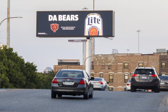 Millers Lite Da Bears Digital Billboard OOH Advertisement JCDecaux Chicago NFL