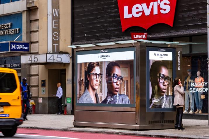 Ferragamo JCDecaux NYC OOH Digital Newsstand