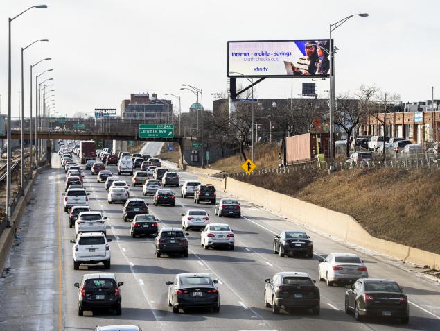 Comcast JCDecaux Digital Billboard Chicago Advertising