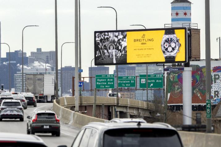 Breitling JCDecaux OOH Advertising Chicago Digital Billboard