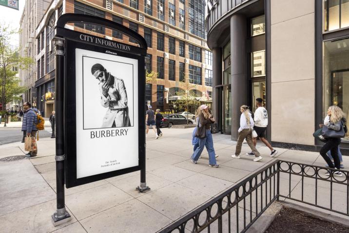 Burberry JCDecaux OOH Advertising Digital Bus Shelter Chicago