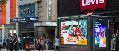 Montreal News Stand NYC OOH Advertising JCDecaux