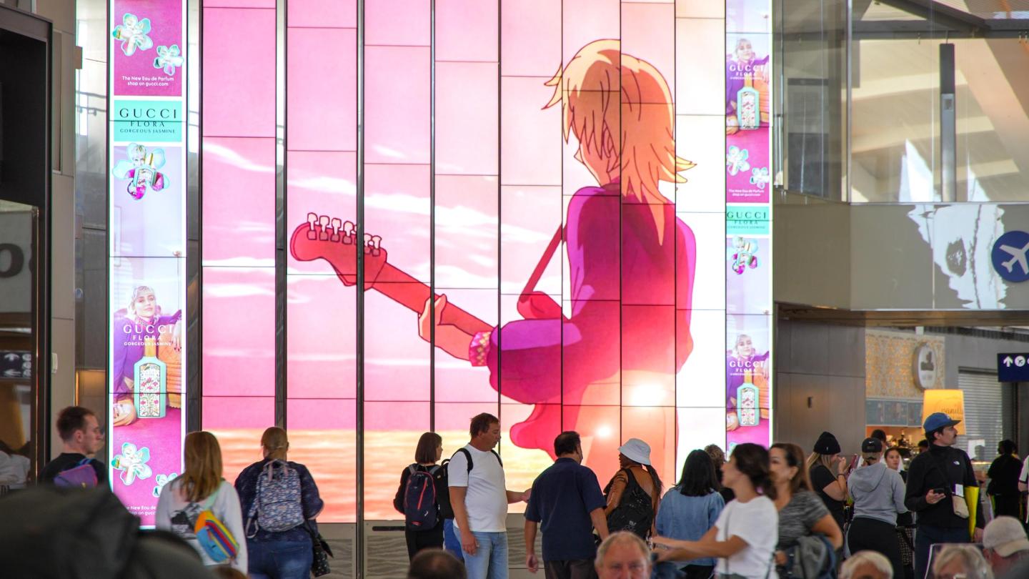 duty-free-floral-jcdecaux