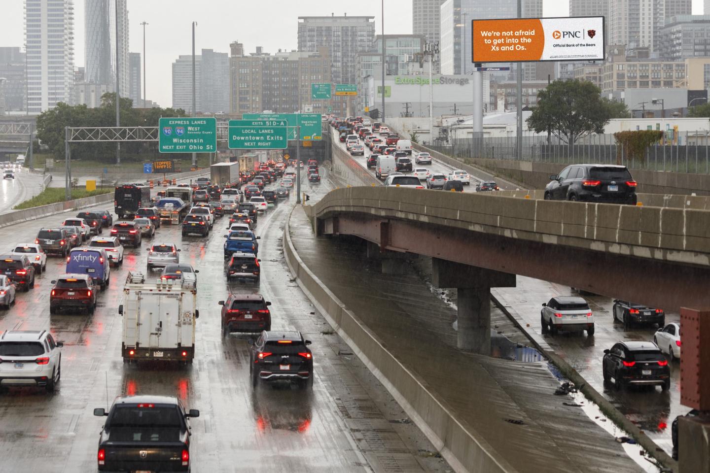 PNC Bank Digital Billboard OOH JCDecaux Chicago