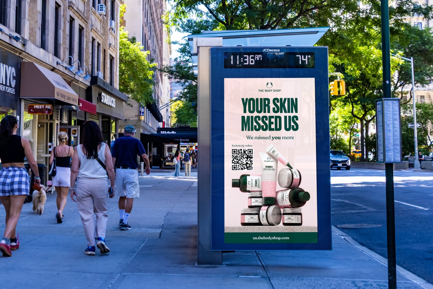Tiffany & Co LVMH Street Furniture Advertisement NYC JCDecaux