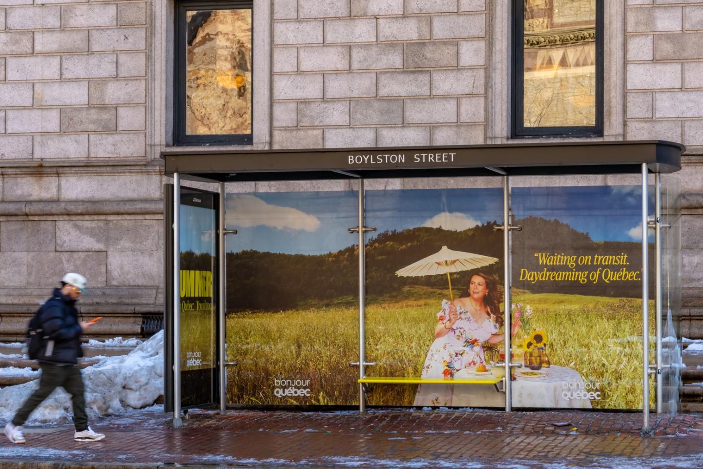 Tourisme Quebec NYC JCDecaux Innovate Bus Shelter