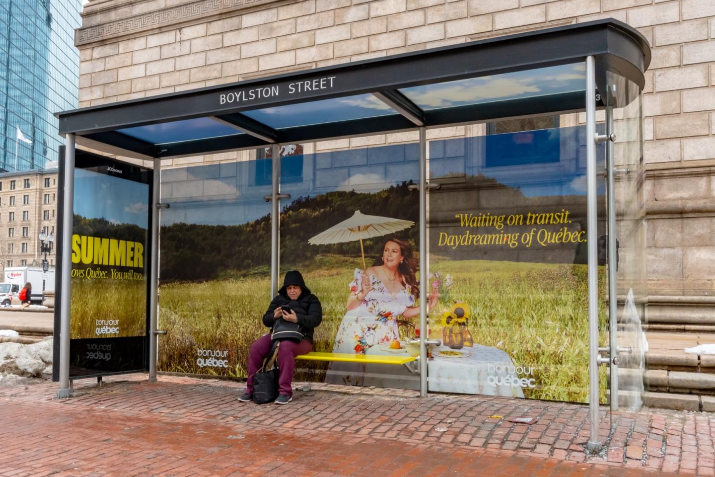 Tourisme Quebec NYC JCDecaux Innovate Bus Shelter